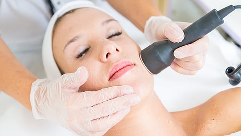 49$ pour une séance de photo-rajeunissement ANTI-ÂGE ou ANTI-ACNÉ à l'une des 5 succursales de Laser Derma Pure